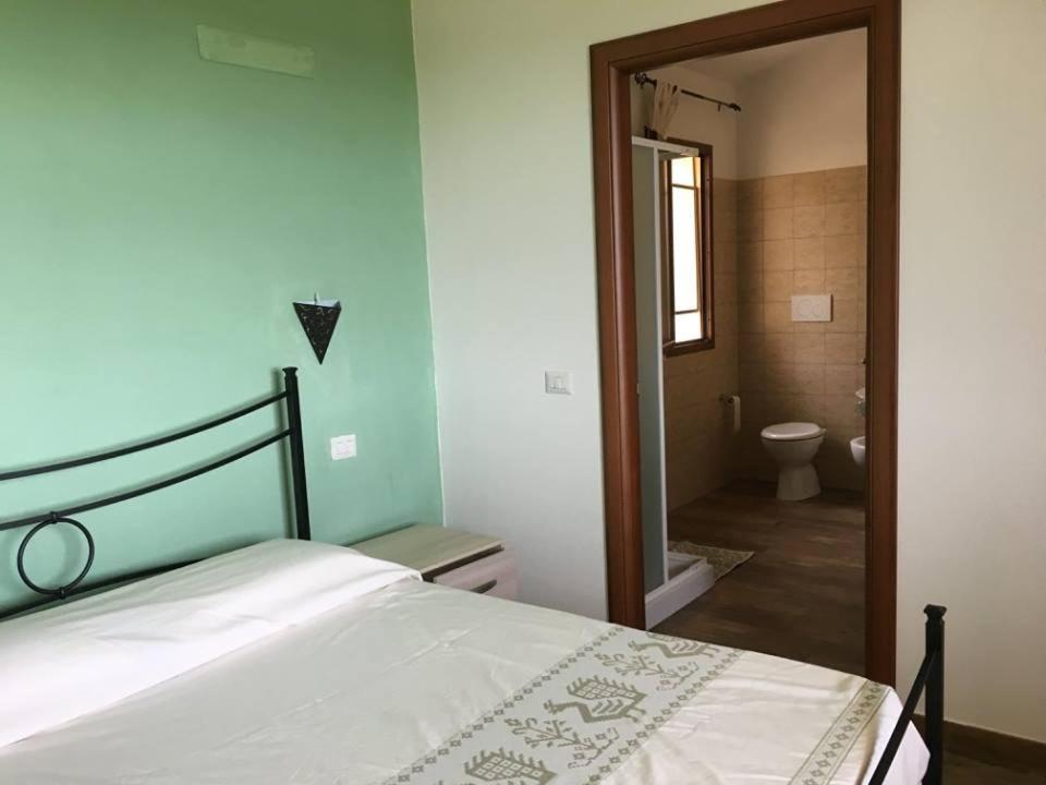 Agriturismo Gli Olivastri Appartamento Raggio Di Sole , Con Piscina E Vista Mare ,Climatizzatore,Wifi 阿列恩图 外观 照片